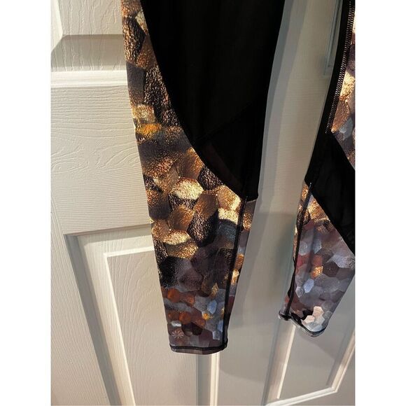 Athleta Asym Mesh Sonar Tight Leggings sz XS NWOT - Picture 4 of 10